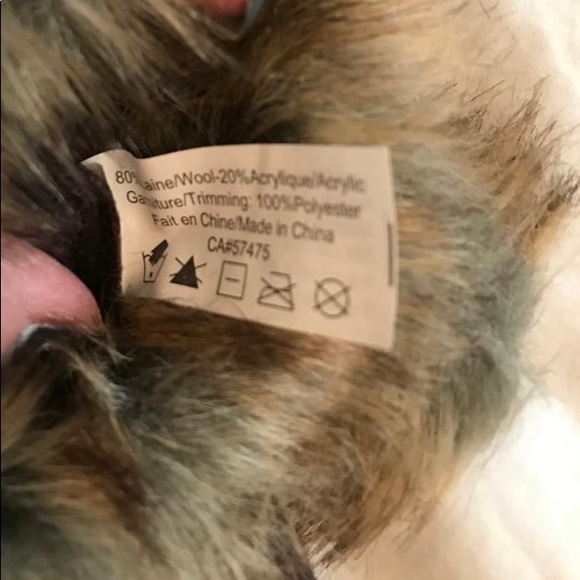 Gloves - Picture 3 of 3